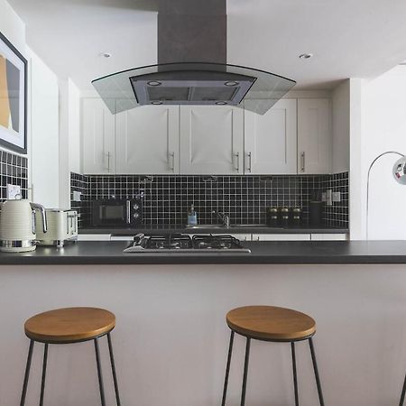 2Bed Stratford Apt With Easy Access To Central London, O2, Excel, Parking Nearby ภายนอก รูปภาพ