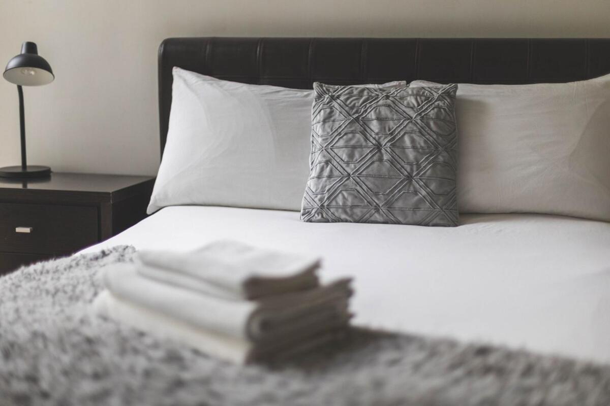 2Bed Stratford Apt With Easy Access To Central London, O2, Excel, Parking Nearby ภายนอก รูปภาพ
